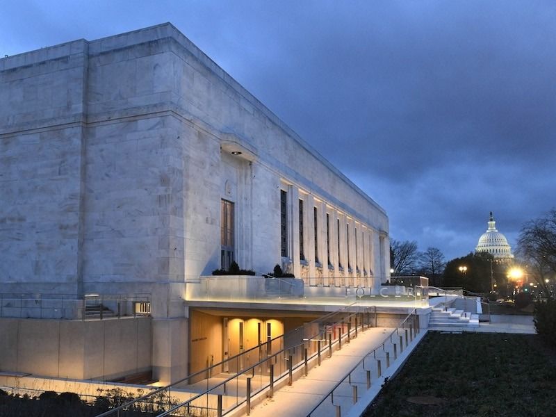 Folger Shakespeare Library to open new galleries, café, and shop ...